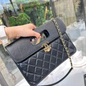 CHANEL Classic Flap Bag