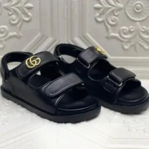 GUCCI GG Logo Leather Sandals