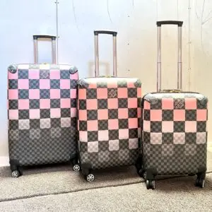 LOUSE VUITTON