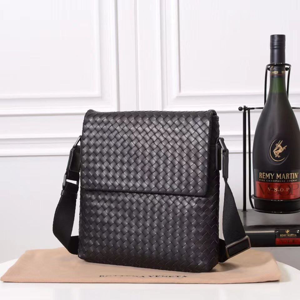 Bottega Veneta Intrecciato Leather Shoulder Bag Bottega Veneta Intrecciato Leather Shoulder Bag