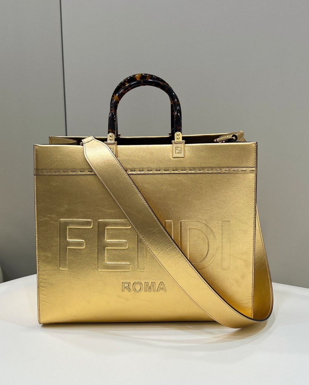 FENDI Sunshine Gold Toned Leather Tote Bag FENDI Sunshine Gold Toned Leather Tote Bag