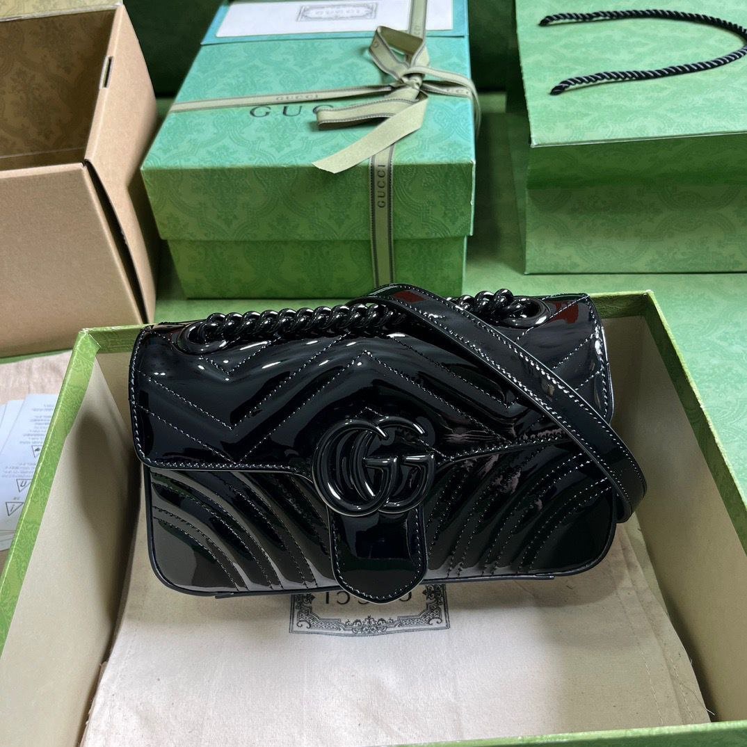 Gucci GG Marmont Shoulder Bag Gucci GG Marmont Shoulder Bag