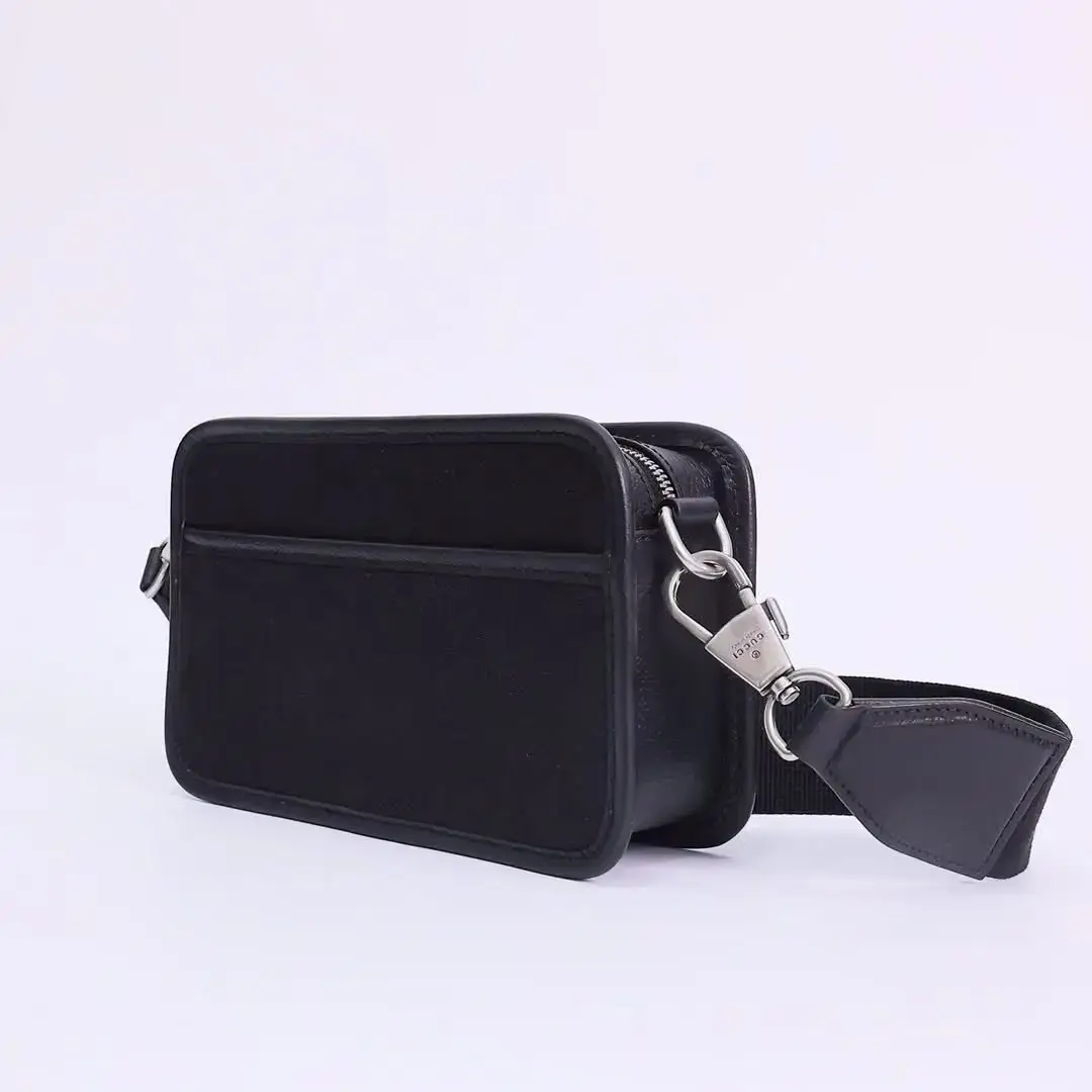 GUCCI Jumbo GG Shoulder Bag GUCCI Jumbo GG Shoulder Bag