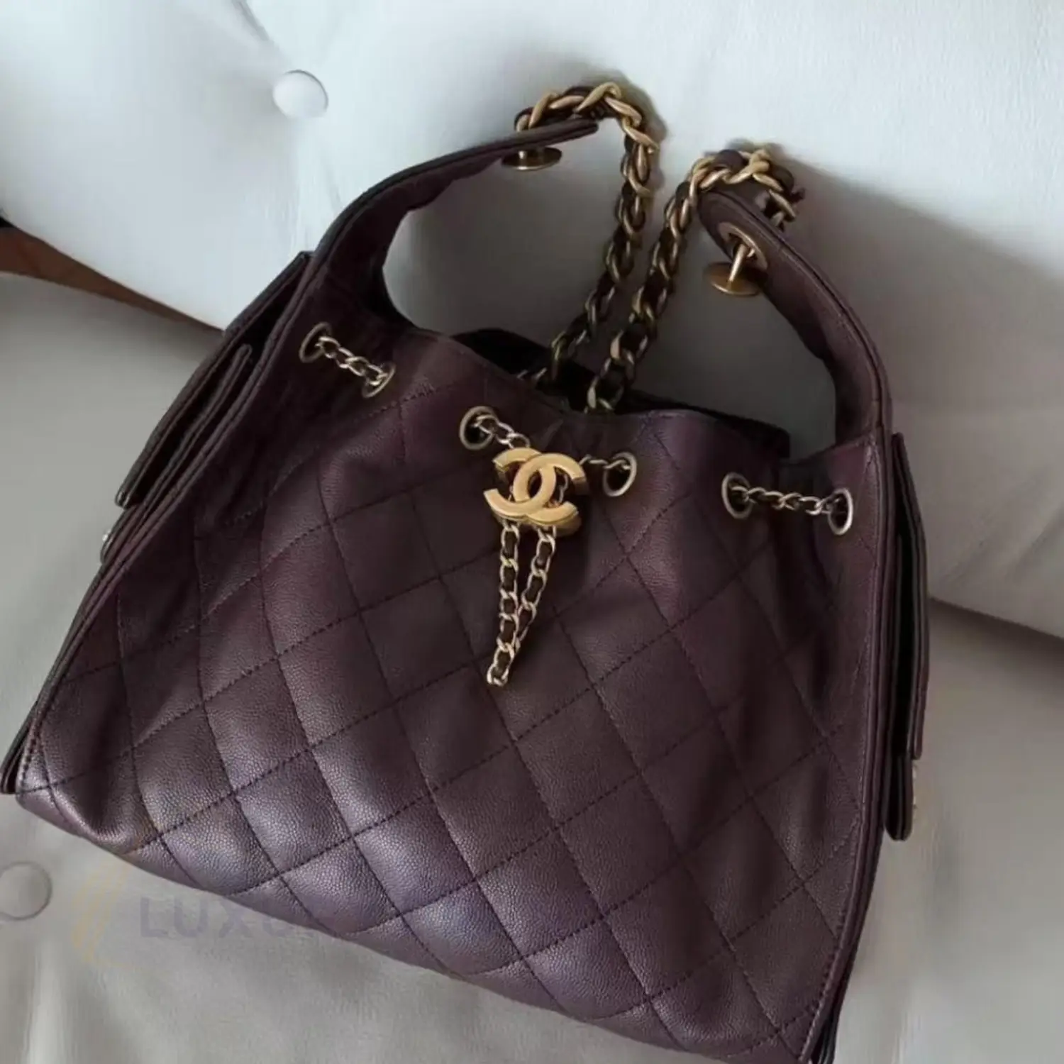 CHANEL Burgundy Quilted Leather Bag CHANEL Burgundy Quilted Leather Bag