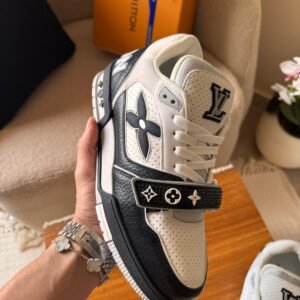 LOUIS VUITTON Trainer Sneaker