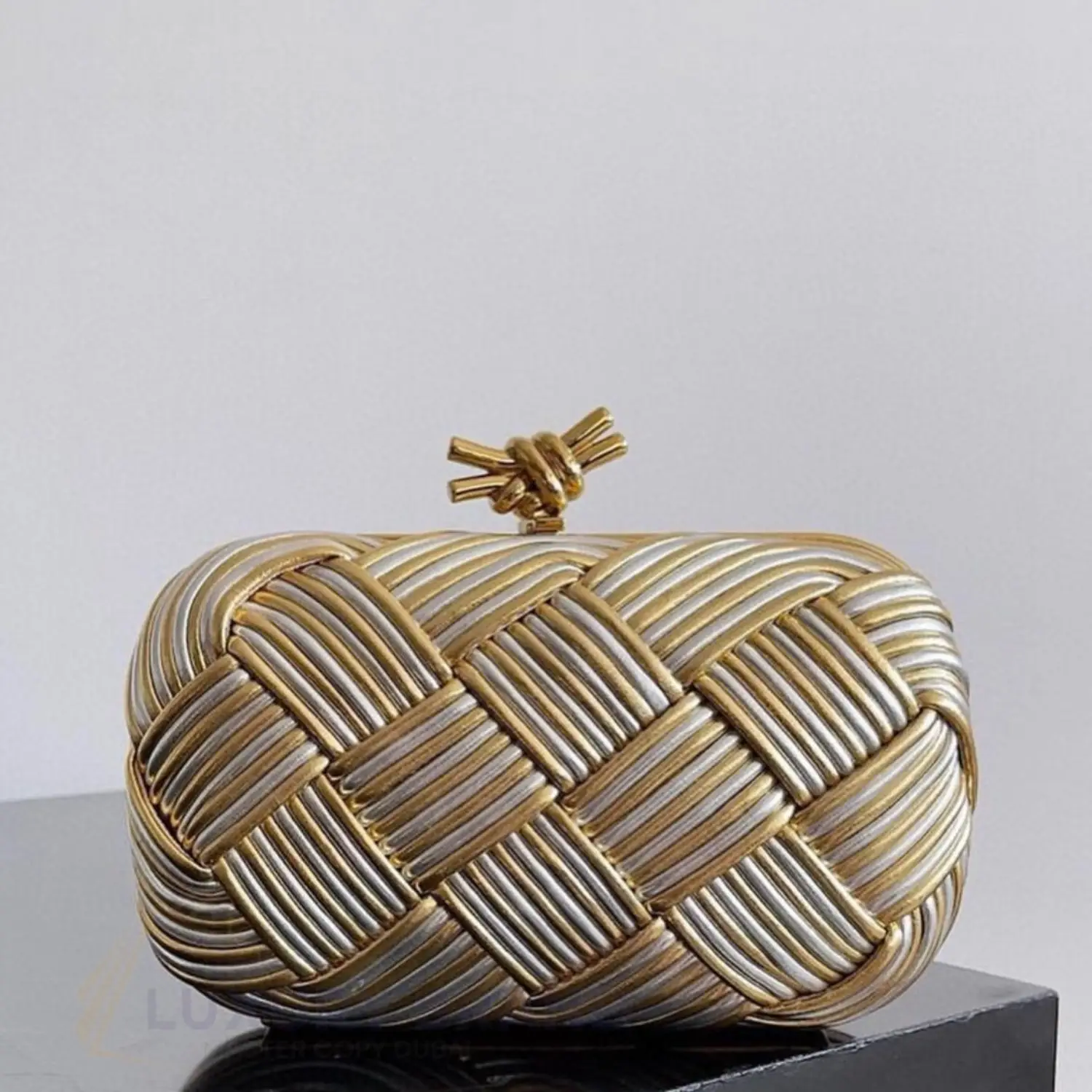 BOTTEGA VENETA Knot Clutch BOTTEGA VENETA Knot Clutch