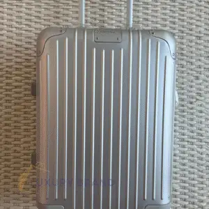 RIMOWA