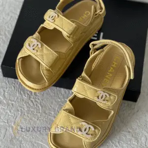 𝗖𝗛𝗔𝗡𝗘𝗟